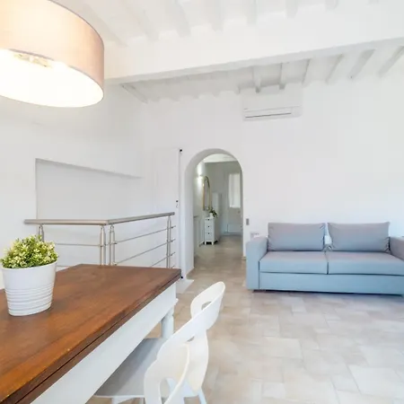 Daire Charming House - Guardabassi Collection